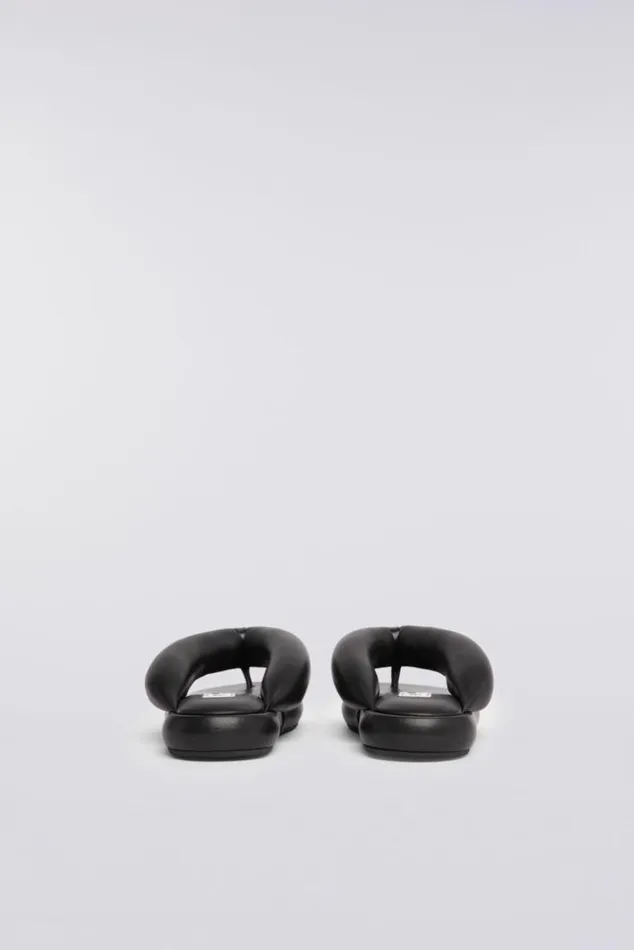 Accessories Fiorucci Vegan Leather Fluff Flops Black Black Accessories Fiorucci Vegan Leather Fluff Flops Black Black