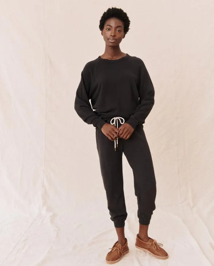 Bottoms Women039s The Great The Cropped Sweatpant Almost Black