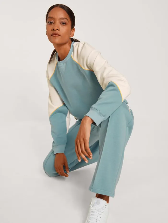 CALIDA Sweatshirts and Jackets Sweatshirt Cradle To Cradle Certified Blue Satin 8211 Women