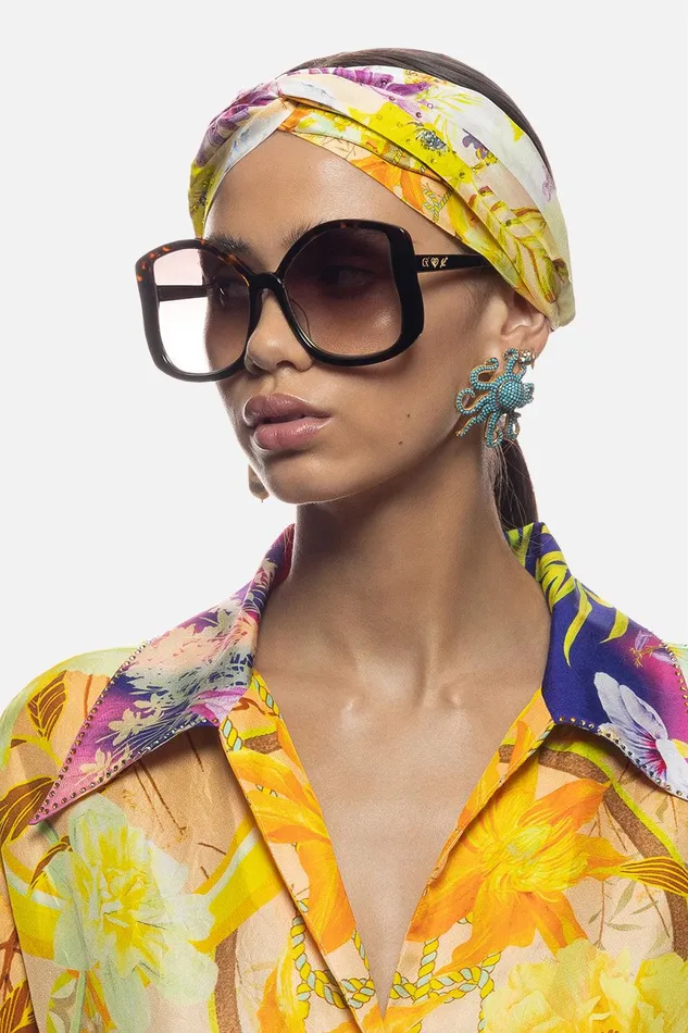 Camilla Sunglasses Social Butterfly Sunglasses Dark Tort Black 8211 Accessories