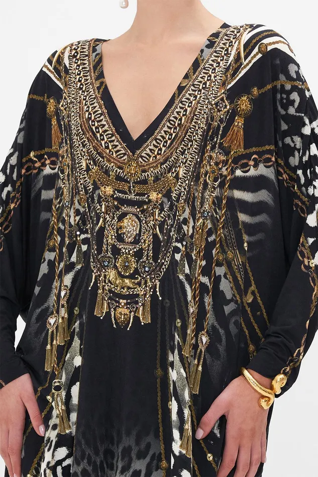 Camilla Tees Side Split Tee 8211 All Over Print Untamed Royalty 8211 Womens Camilla Tees Side Split Tee 8211 All Over Print Untamed Royalty 8211 Womens