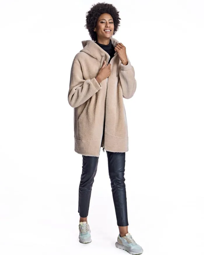 Jackets Women039s Maximilian Julia and Stella Lamb039s Wool Parka