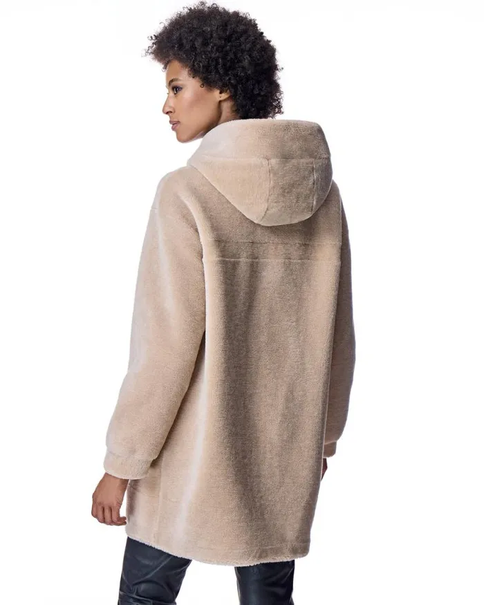 Jackets Women039s Maximilian Julia and Stella Lamb039s Wool Parka