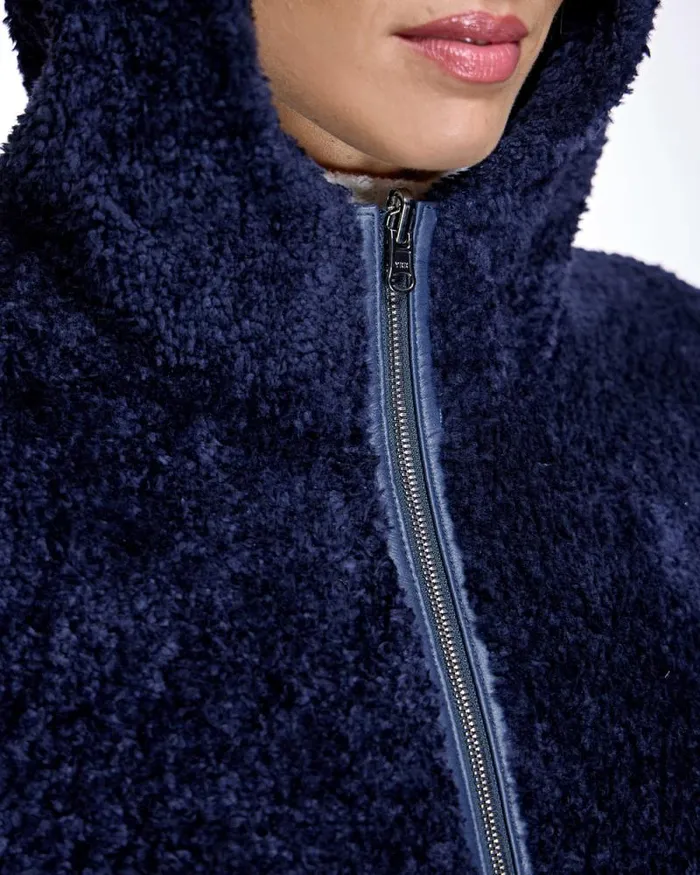 Jackets Women039s Maximilian Julia and Stella Reversible Hooded Shearling Cape