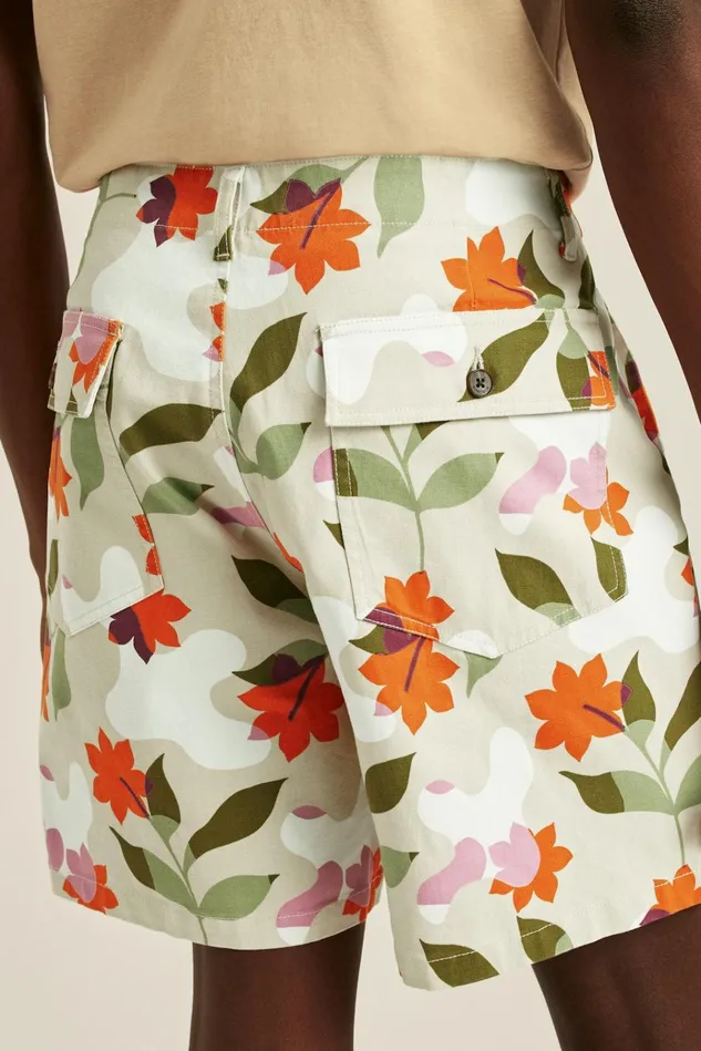 Men Casual Shorts Bonobos Utility Short Light Khaki Floral