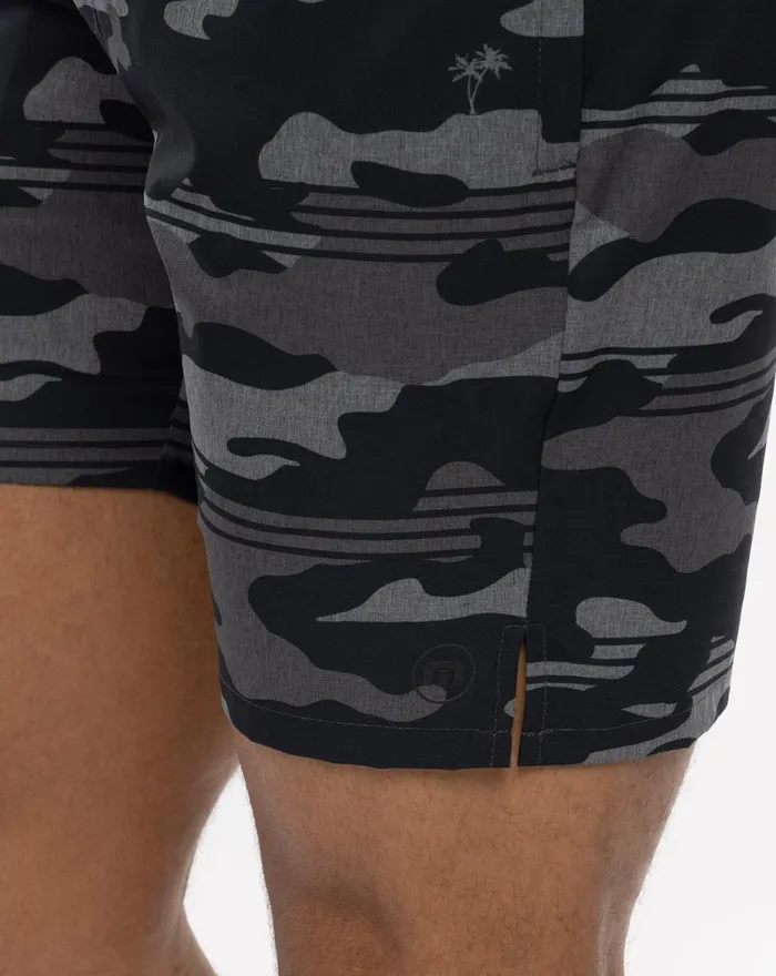 Men Shorts TravisMathew LEADER BOARD ACTIVE SHORT Black