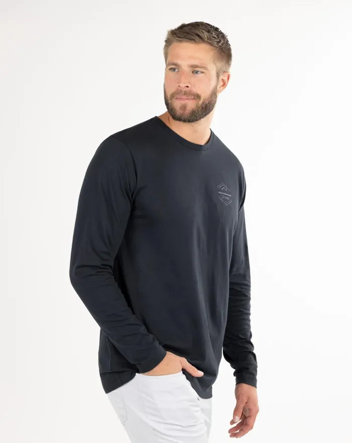 Men Tees TravisMathew HIT THE TRAIL LONG SLEEVE TEE Black Men Tees TravisMathew HIT THE TRAIL LONG SLEEVE TEE Black