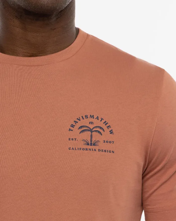 Men Tees TravisMathew SHOCK AND AWE TEE Copper Men Tees TravisMathew SHOCK AND AWE TEE Copper
