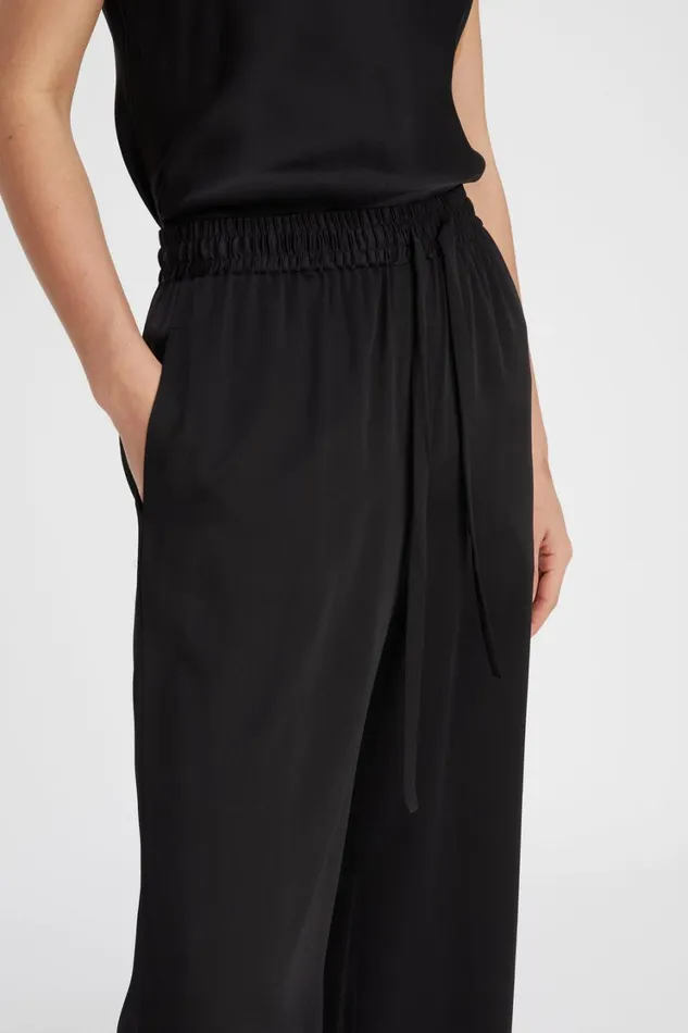 Pants And Shorts Women Lee Mathews Stella Silk Satin Pant Pants And Shorts Women Lee Mathews Stella Silk Satin Pant