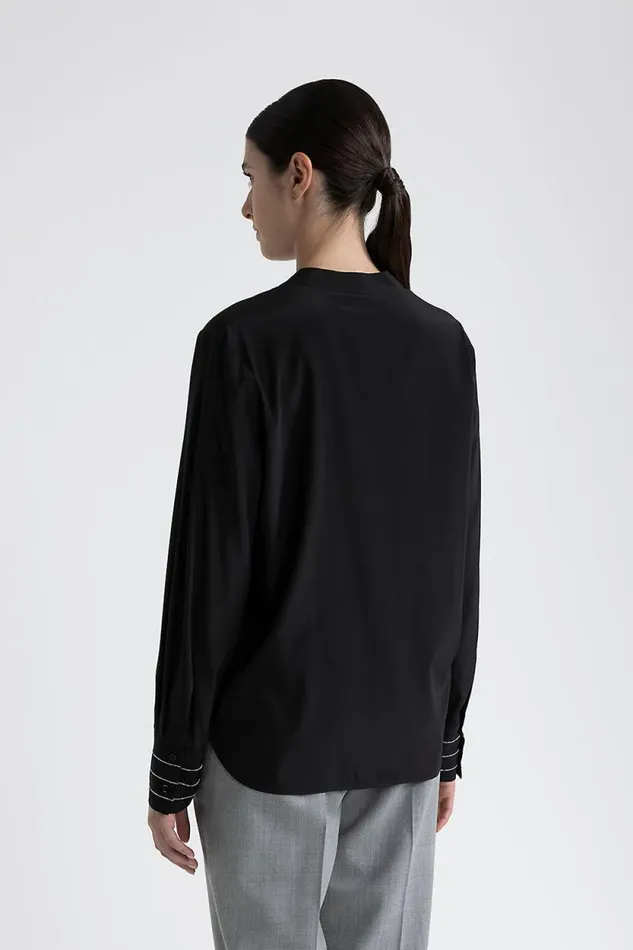 Peserico Shirts And Blouses Woman VNeck Silk Crepe De Chine Blouse Black Peserico Shirts And Blouses Woman VNeck Silk Crepe De Chine Blouse Black