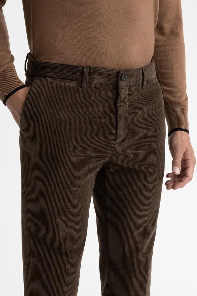 Peserico Trousers Man Cotton Corduroy Chinos Walnut Peserico Trousers Man Cotton Corduroy Chinos Walnut
