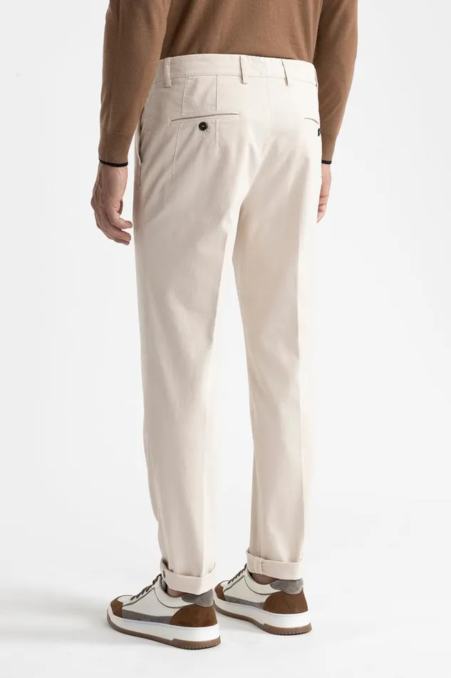 Peserico Trousers Man Stretch Cotton Chinos Pearl Beige Peserico Trousers Man Stretch Cotton Chinos Pearl Beige