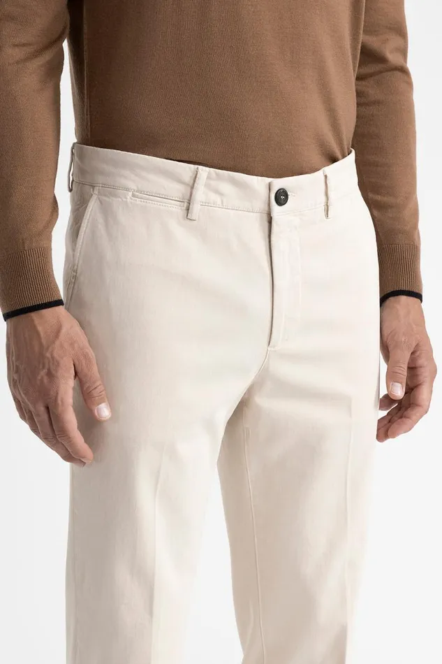 Peserico Trousers Man Stretch Cotton Chinos Pearl Beige Peserico Trousers Man Stretch Cotton Chinos Pearl Beige