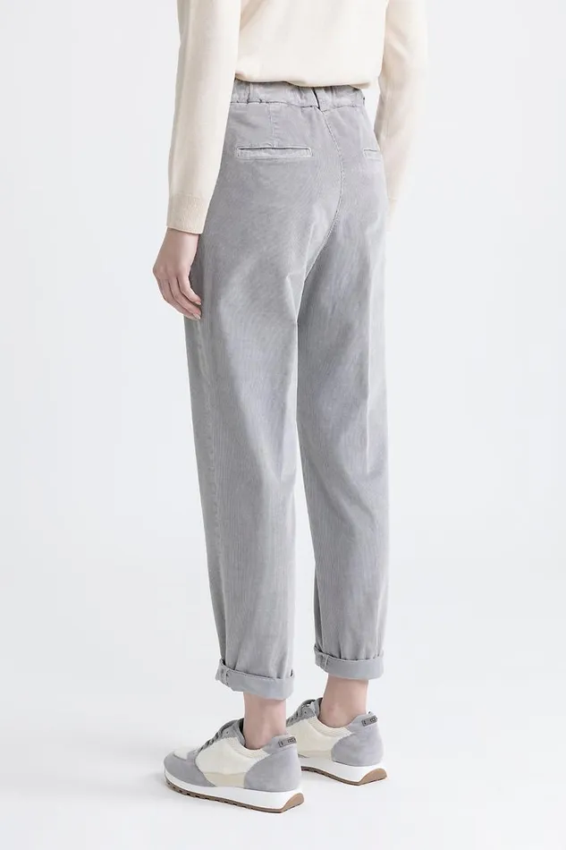 Peserico Trousers Woman Needlecord Carrot Trousers Granite Peserico Trousers Woman Needlecord Carrot Trousers Granite