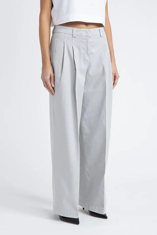 Peserico Trousers Woman Pleated Trousers In Cotton Silk Gabardine And Tencel Fog Gray Peserico Trousers Woman Pleated Trousers In Cotton Silk Gabardine And Tencel Fog Gray