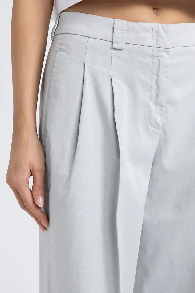 Peserico Trousers Woman Pleated Trousers In Cotton Silk Gabardine And Tencel Fog Gray Peserico Trousers Woman Pleated Trousers In Cotton Silk Gabardine And Tencel Fog Gray