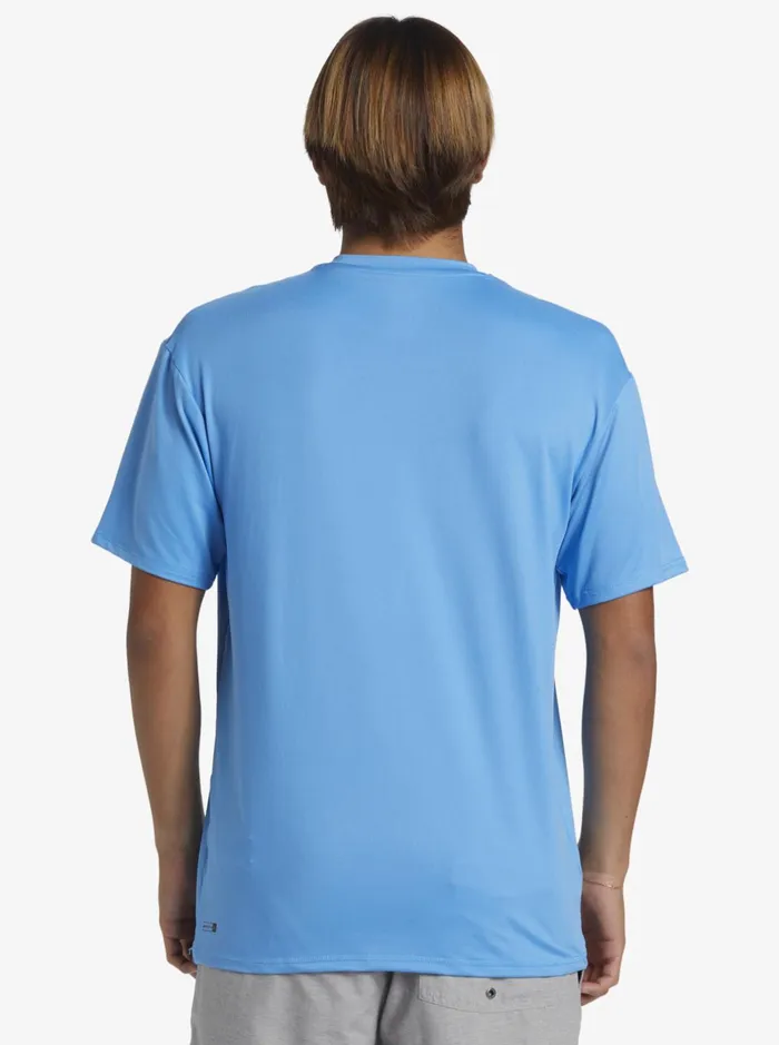 Rashguards Men Quiksilver Solid Streak Short Sleeve Upf 50 Surf Tee Azure Blue Rashguards Men Quiksilver Solid Streak Short Sleeve Upf 50 Surf Tee Azure Blue