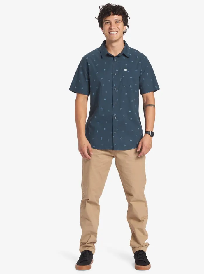 Shirts and Polos Men Quiksilver Pacific Stripe Short Sleeve Woven Shirt Berring Sea Pacific Stripes Shirts and Polos Men Quiksilver Pacific Stripe Short Sleeve Woven Shirt Berring Sea Pacific Stripes