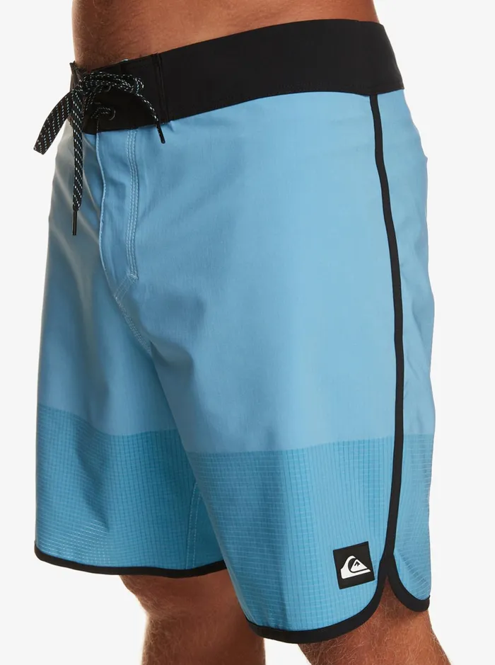 Shorts and Amphibians Men Quiksilver Highline Scallop 19034 Boardshorts Azure Blue Shorts and Amphibians Men Quiksilver Highline Scallop 19034 Boardshorts Azure Blue