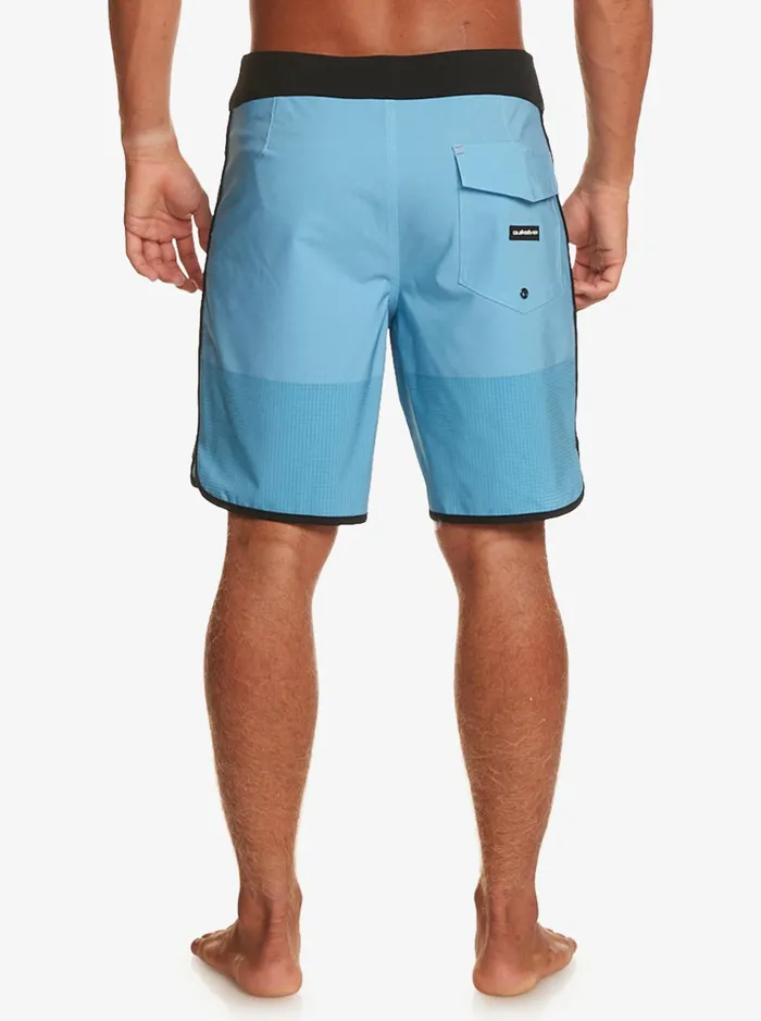 Shorts and Amphibians Men Quiksilver Highline Scallop 19034 Boardshorts Azure Blue Shorts and Amphibians Men Quiksilver Highline Scallop 19034 Boardshorts Azure Blue