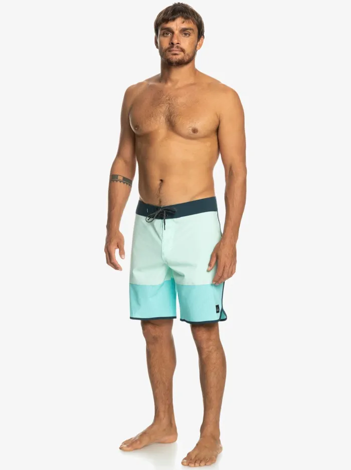 Shorts and Amphibians Men Quiksilver Highline Scallop 19034 Boardshorts Beach Glass Shorts and Amphibians Men Quiksilver Highline Scallop 19034 Boardshorts Beach Glass