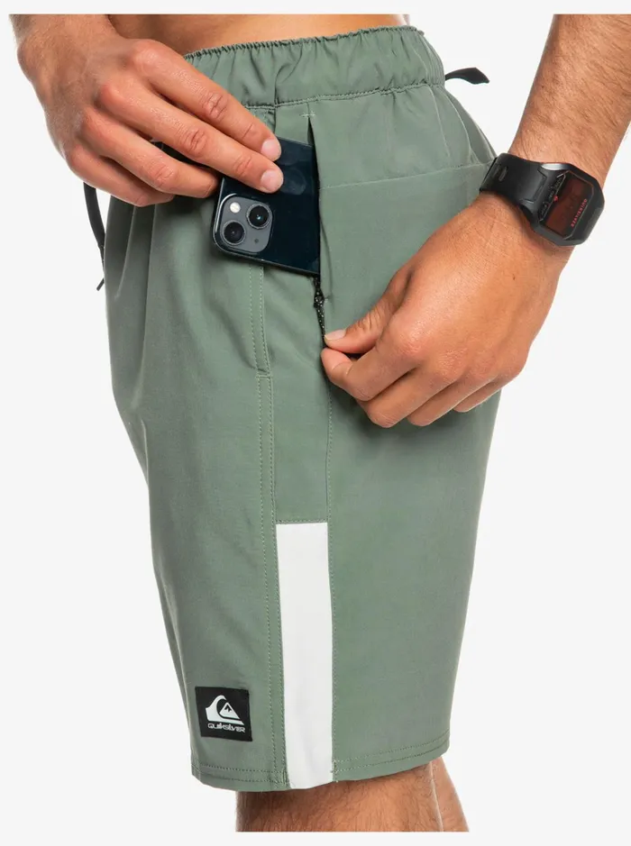 Shorts and Amphibians Men Quiksilver Omni 17034 Training Shorts Laurel Wreath Shorts and Amphibians Men Quiksilver Omni 17034 Training Shorts Laurel Wreath