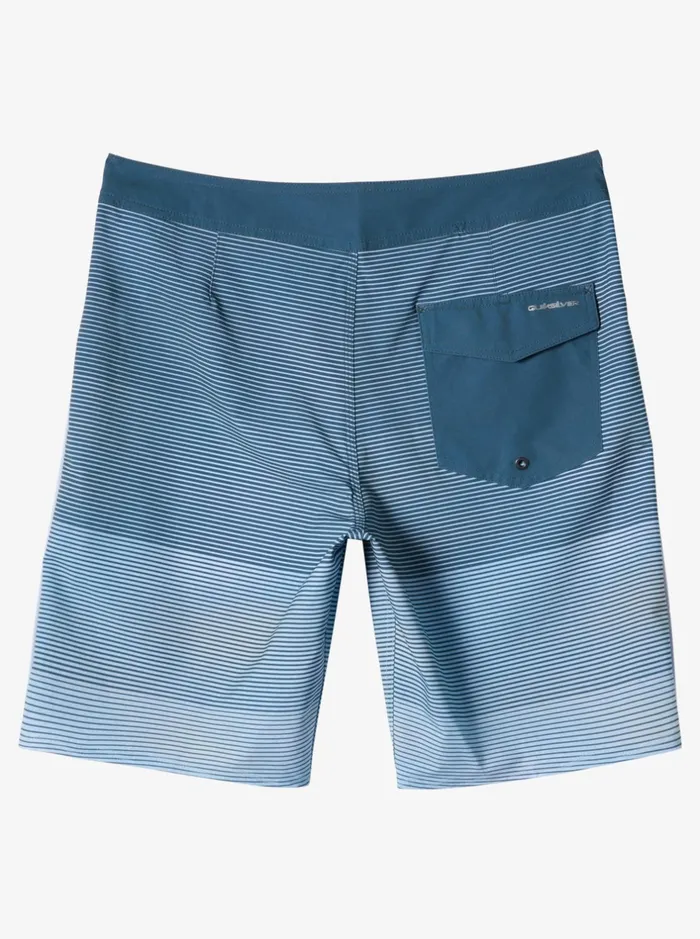 Shorts and Amphibians Men Quiksilver Surfsilk Massive 20034 Boardshorts Midnight Navy Shorts and Amphibians Men Quiksilver Surfsilk Massive 20034 Boardshorts Midnight Navy
