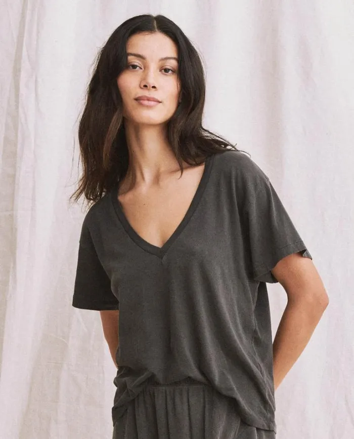 Tops Women039s The Great The VNeck Tee Washed Black