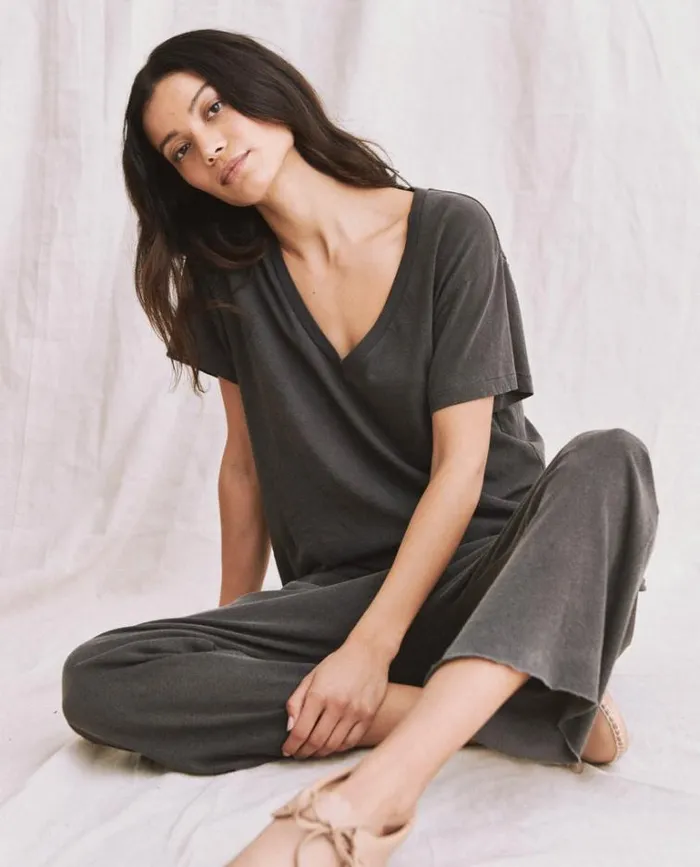 Tops Women039s The Great The VNeck Tee Washed Black