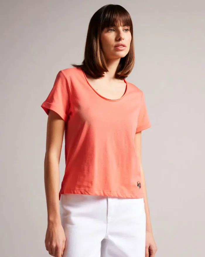 V Neck Easy Fit Tee DuskyPink Women Ted Baker Tops and TShirts V Neck Easy Fit Tee DuskyPink Women Ted Baker Tops and TShirts