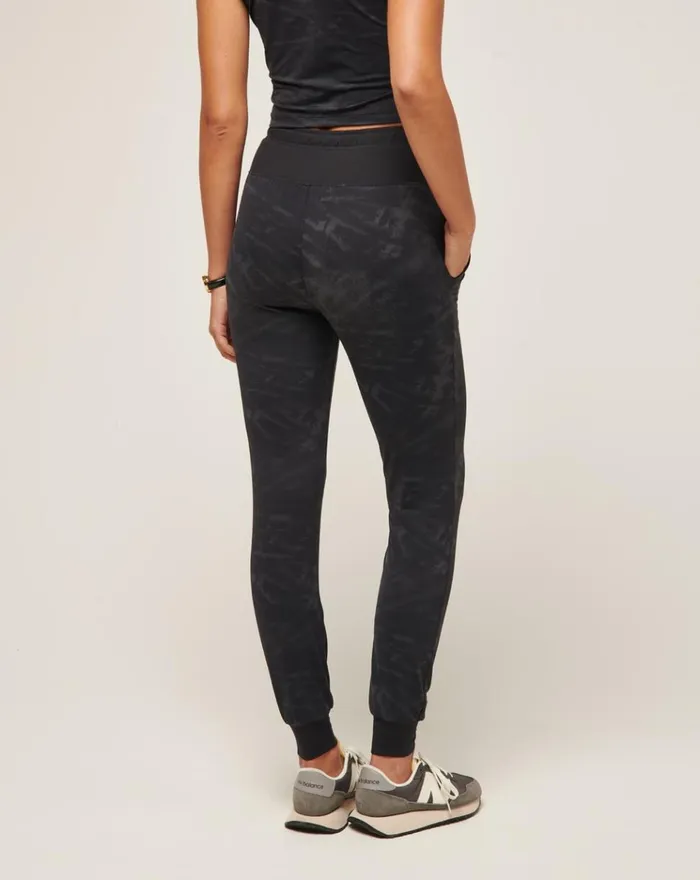 Women All Bottoms TravisMathew LONG LUNCH JOGGER Black Multi