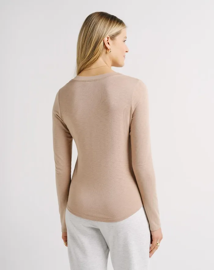 Women All Tops TravisMathew CLOUD JERSEY HENLEY Natural
