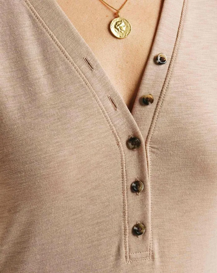 Women All Tops TravisMathew CLOUD JERSEY HENLEY Natural