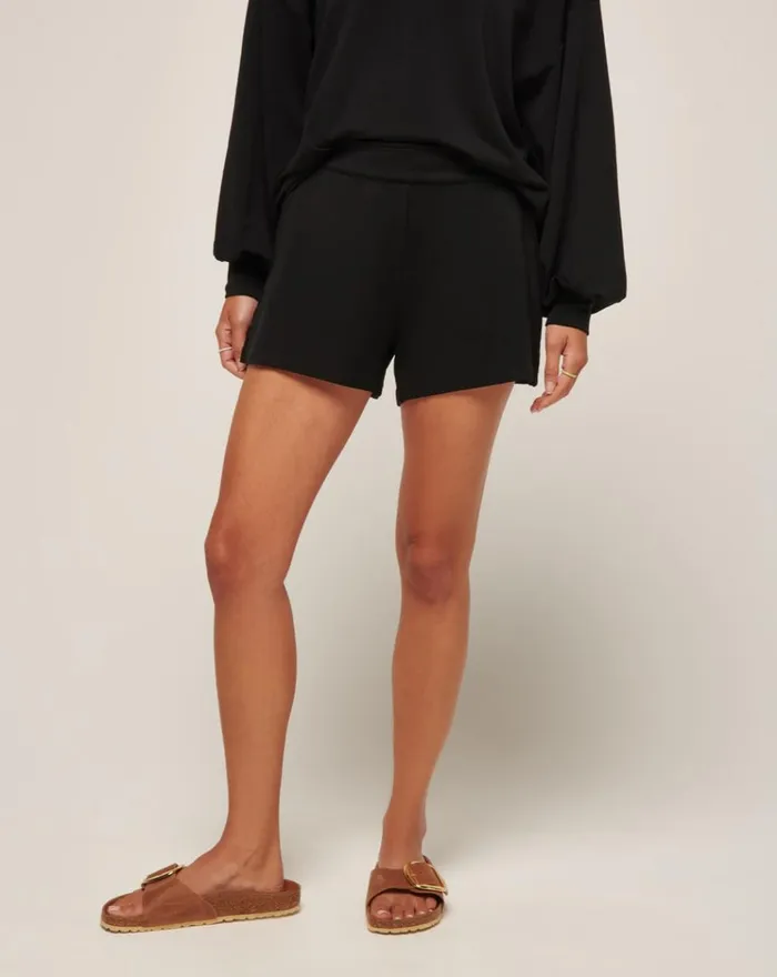 Women Shorts TravisMathew CLOUD TERRY SHORT Black