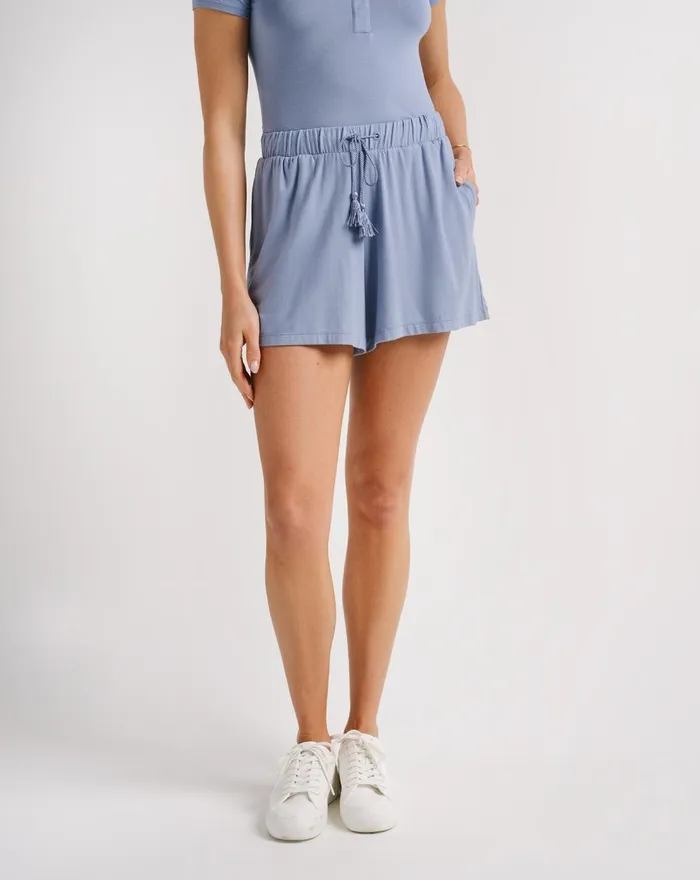 Women Shorts TravisMathew PEARLY SHELLS SHORT Tempest