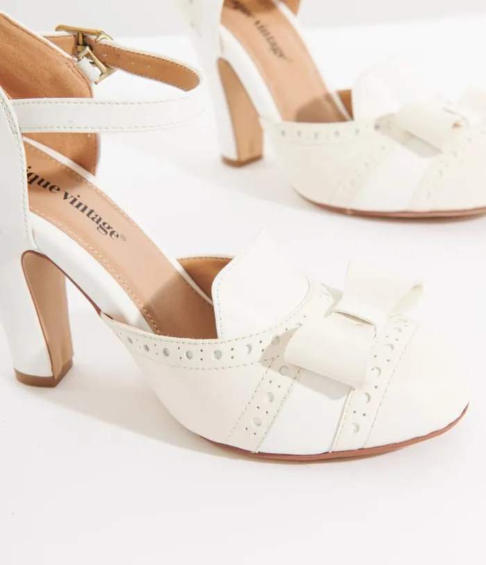 1920s Beige and Cream Bow Heels Shoes Unique Vintage Heels