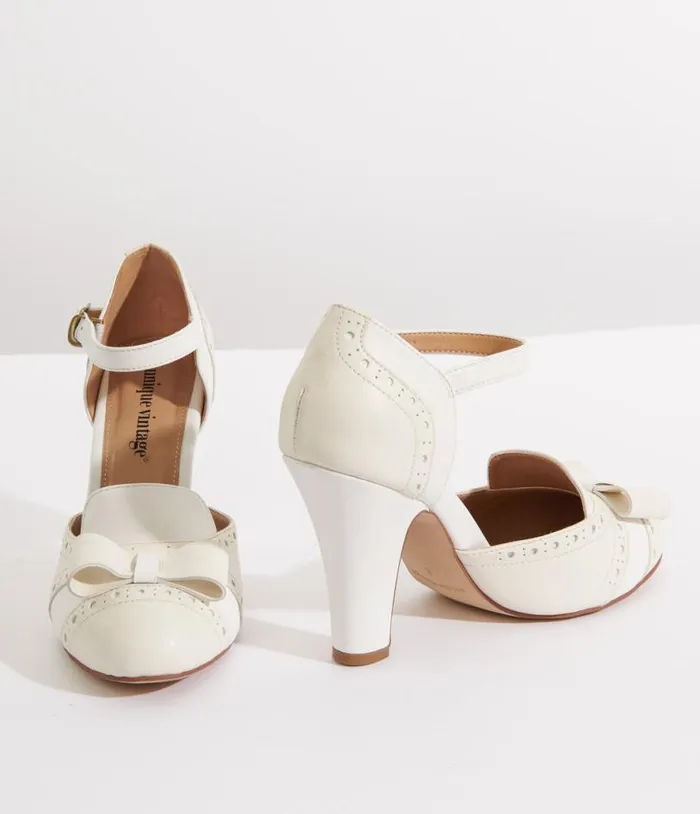1920s Beige and Cream Bow Heels Shoes Unique Vintage Heels