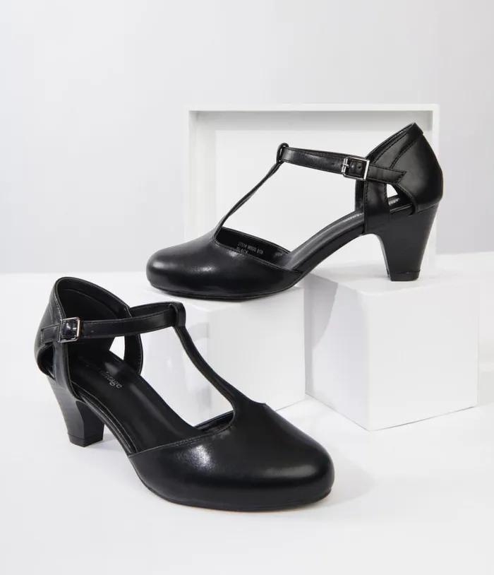 1920s Black Leatherette Closed Toe TStrap Roxy Pumps Shoes Unique Vintage Heels 1920s Black Leatherette Closed Toe TStrap Roxy Pumps Shoes Unique Vintage Heels