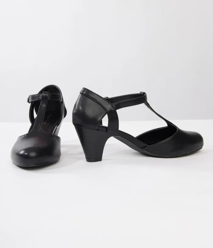 1920s Black Leatherette Closed Toe TStrap Roxy Pumps Shoes Unique Vintage Heels