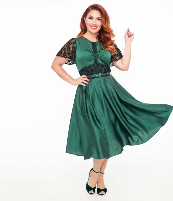 1940s Emerald Green and Black Lace Swing Dress Dresses Unique Vintage Pocket Dresses 1940s Emerald Green and Black Lace Swing Dress Dresses Unique Vintage Pocket Dresses