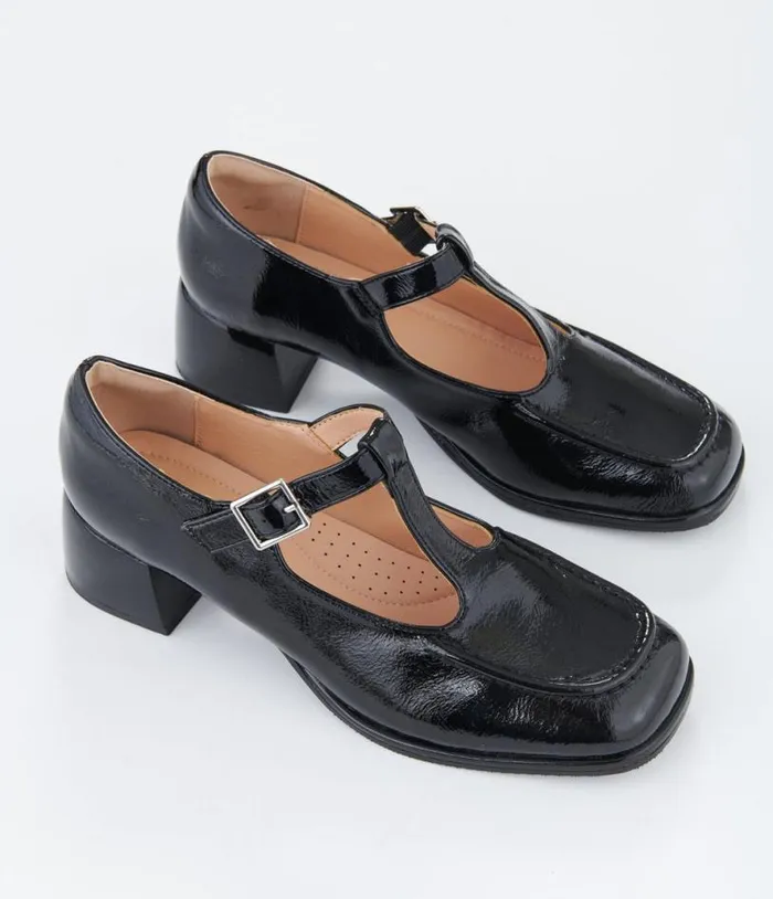 1950s Black Patent Leatherette Unforgettable Elizabeth Pumps Shoes Unique Vintage Heels