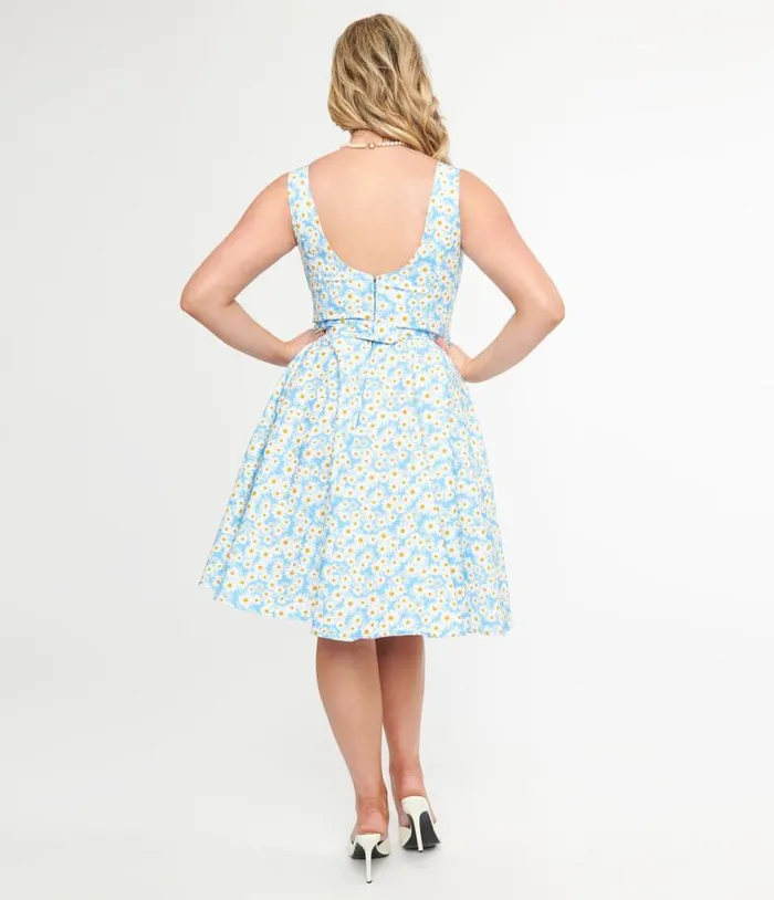 1950s Blue and Daisy Print Cotton Selda Swing Dress Dresses Unique Vintage Pocket Dresses