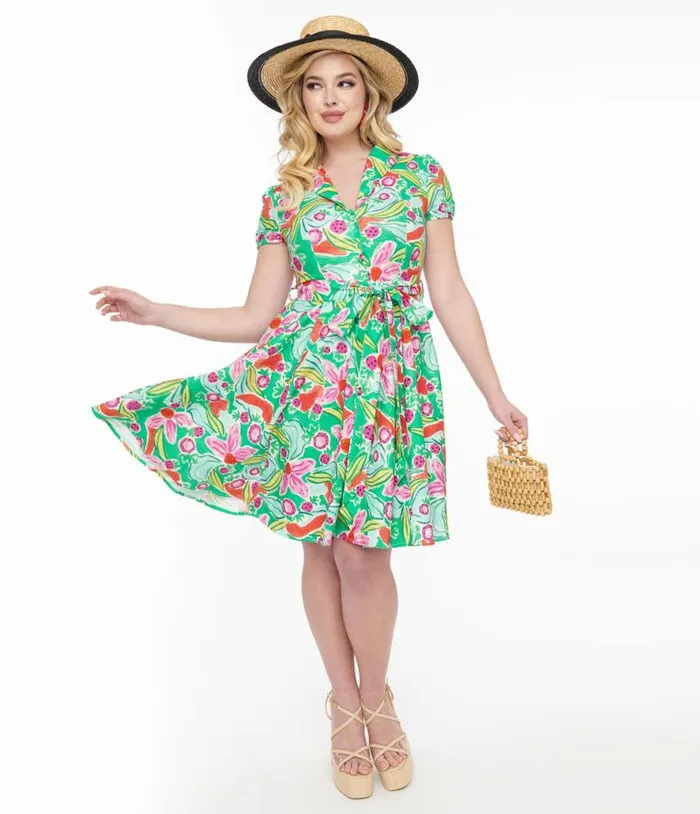 1950s Green and Pink Berry Bloom Print Monroe Fit and Flare Dress Dresses Unique Vintage Pocket Dresses 1950s Green and Pink Berry Bloom Print Monroe Fit and Flare Dress Dresses Unique Vintage Pocket Dresses