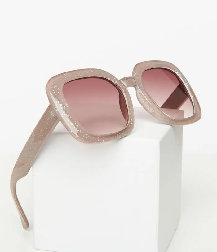 1970s Beige Sparkle Square Sunglasses Accessories Unique Vintage Sunglasses 1970s Beige Sparkle Square Sunglasses Accessories Unique Vintage Sunglasses