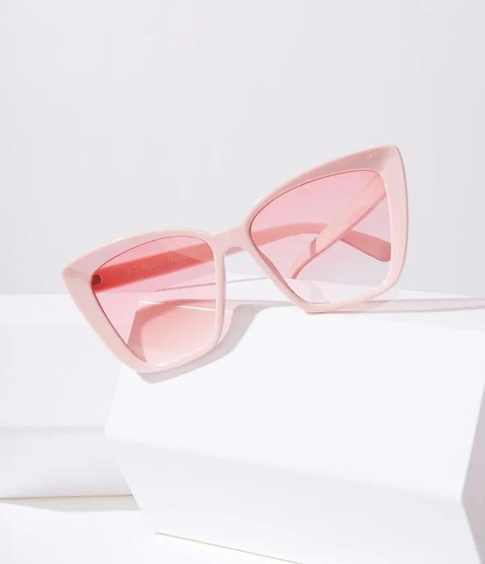 1970s Light Pink Square Cat Eye Oversized Sunglasses Accessories Unique Vintage Sunglasses 1970s Light Pink Square Cat Eye Oversized Sunglasses Accessories Unique Vintage Sunglasses
