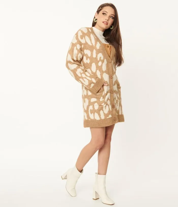 1970s Mocha Leopard Print Long Cardigan Clothing Unique Vintage Sweaters and Cardigans 1970s Mocha Leopard Print Long Cardigan Clothing Unique Vintage Sweaters and Cardigans