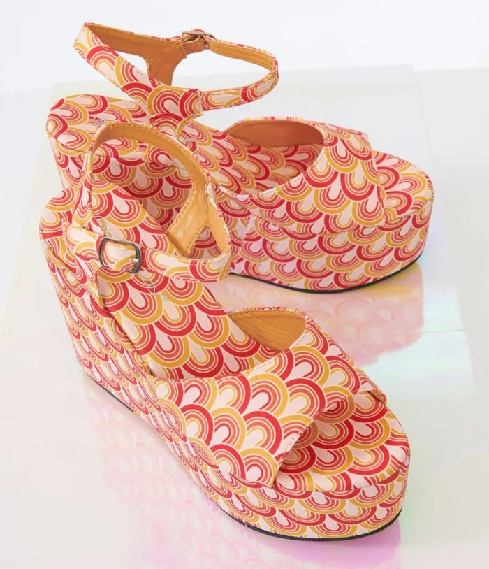 1970s Orange and Yellow Scallop Print Platform Wedges Shoes Unique Vintage Sandals