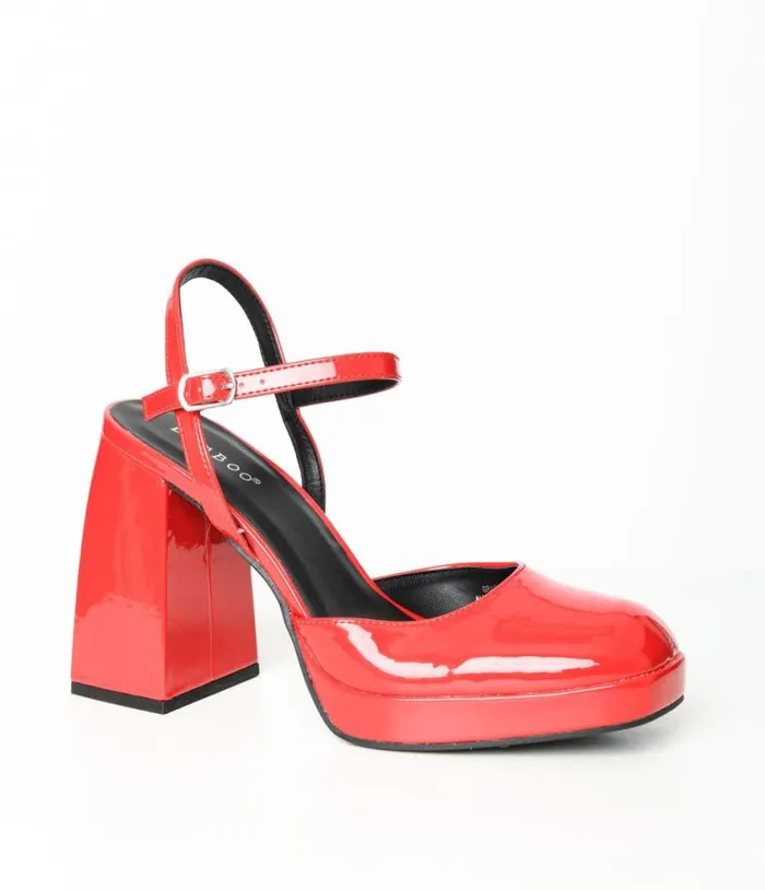 1970s Red Patent Leatherette Chunky Heels Shoes Unique Vintage Heels