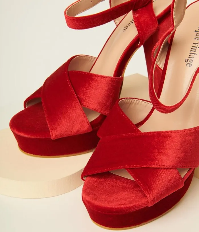 1970s Red Velvet Platforms Shoes Unique Vintage Heels