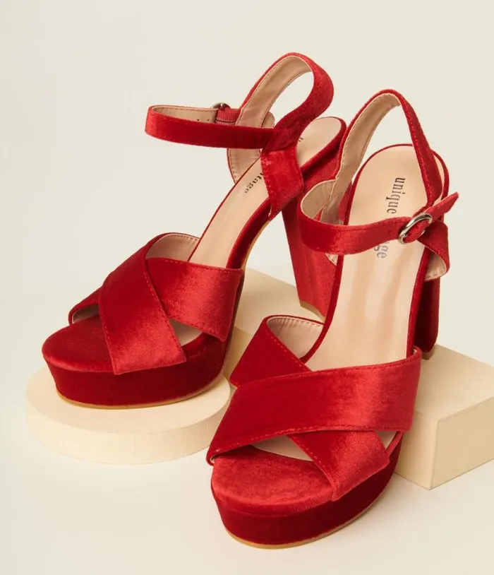 1970s Red Velvet Platforms Shoes Unique Vintage Heels